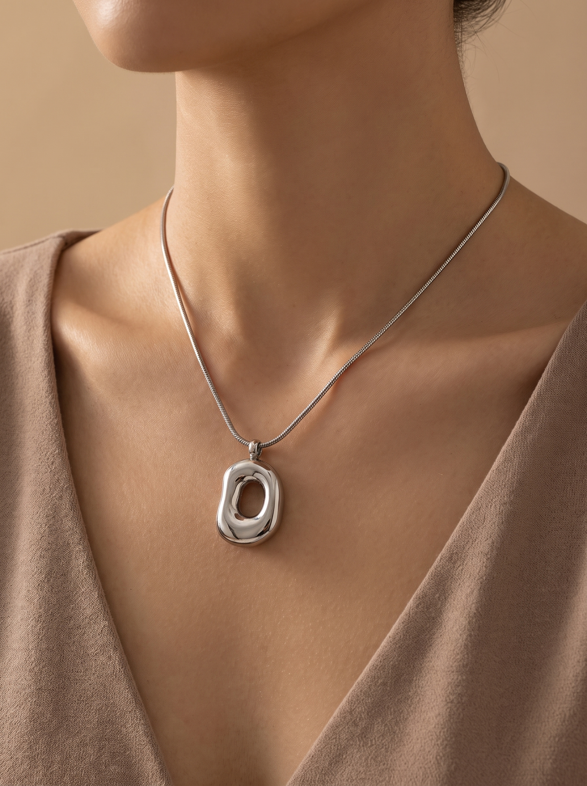 Geometry Hollow Pendant Necklace
