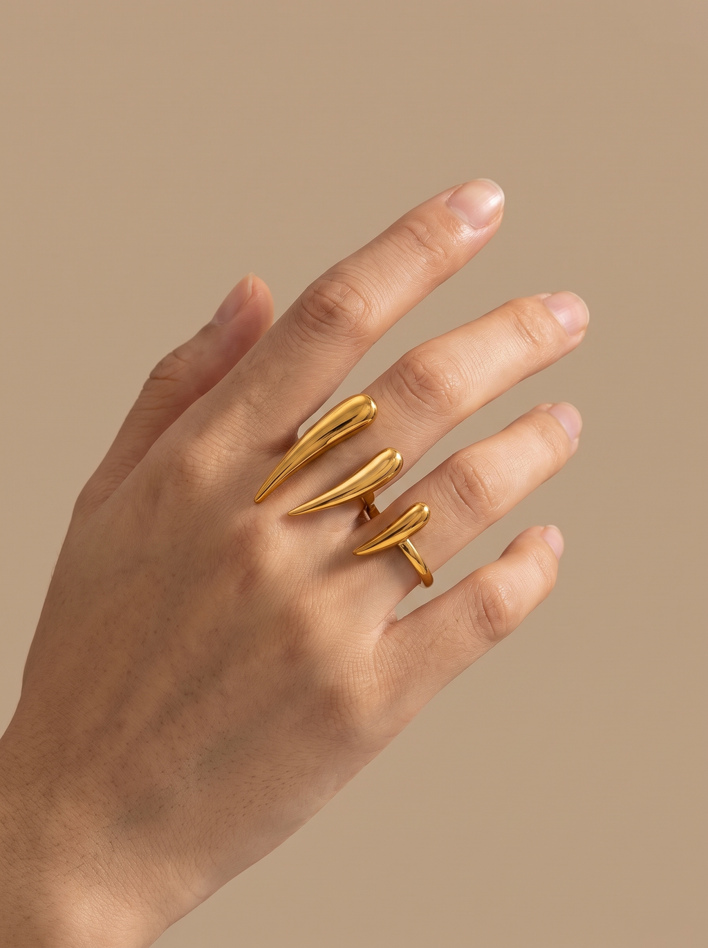 Double Finger Claw Ring