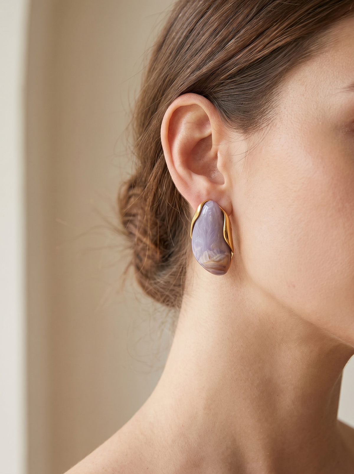 37_earring_lifestyle_purple