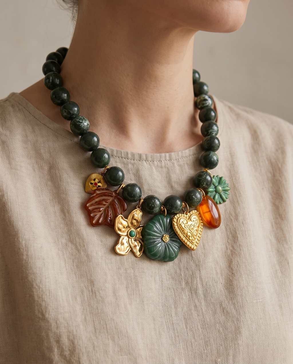 necklace_lifestyle2
