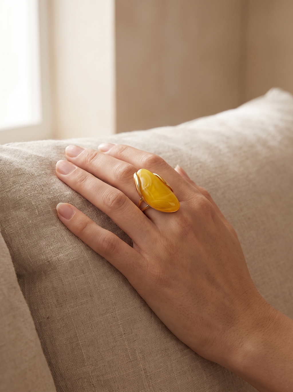 19_ring_lifestyle_yellow